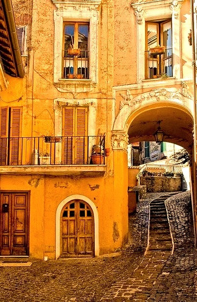 Golden Passage, Rome, Italy